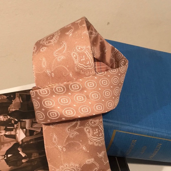 Silk Tie - Picture 2 of 11